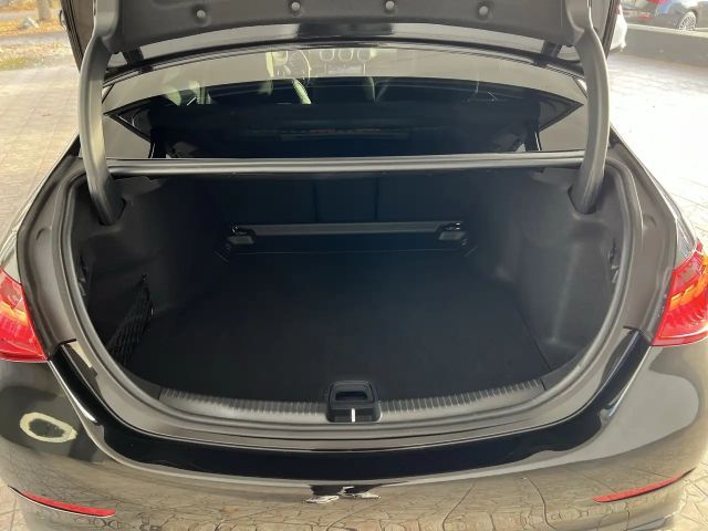 Mercedes-Benz C 180 AMG Line Sedan