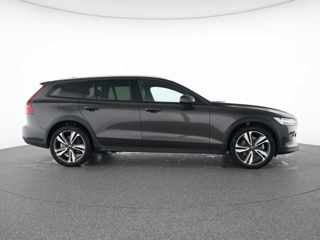 Volvo V60 AWD Plus