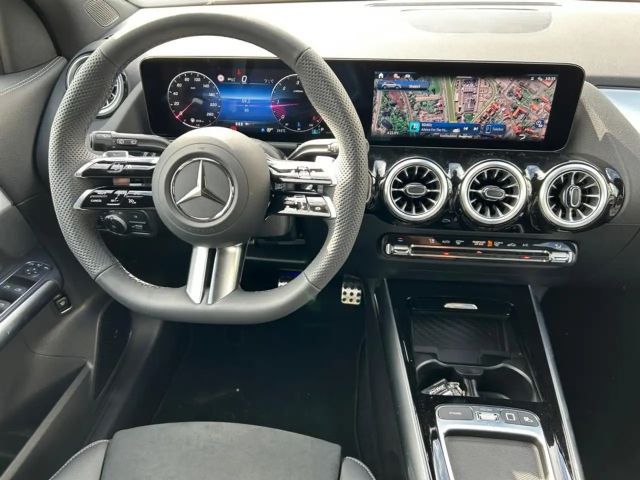Mercedes-Benz GLA 200 AMG Line GLA 200 d