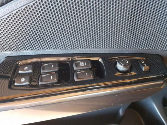 SsangYong Tivoli 2WD Quartz