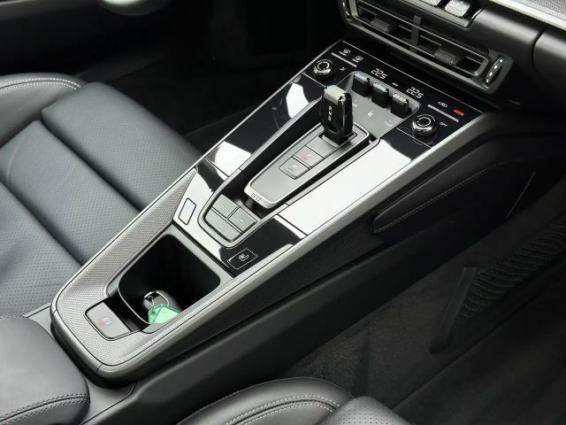 Porsche 992 Cabrio Carrera S