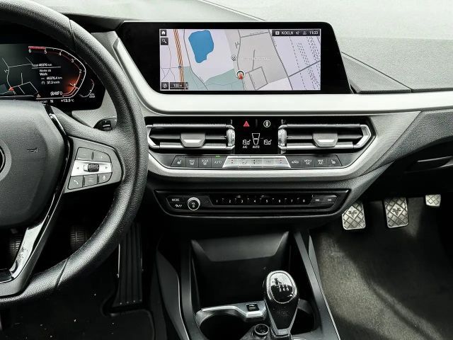 BMW 116 116d Advantage pakket Sedan