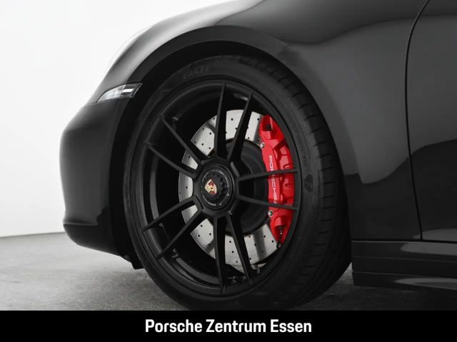 Porsche 992 4 Cabrio Carrera GTS