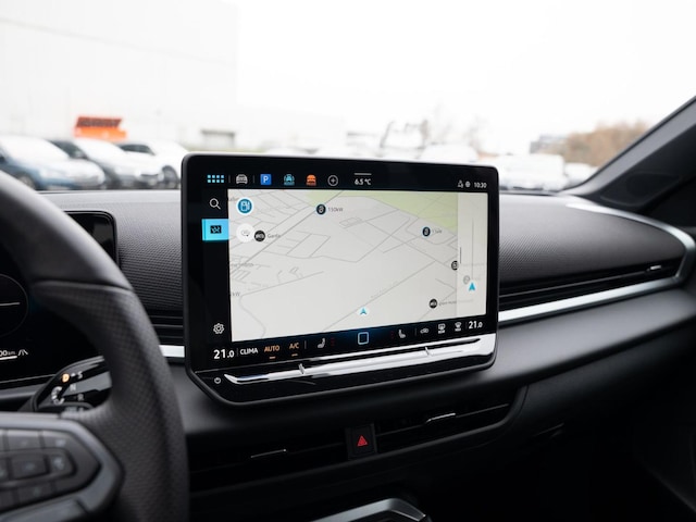 Volkswagen T-Roc 1.5 eTSI DSG R-Line