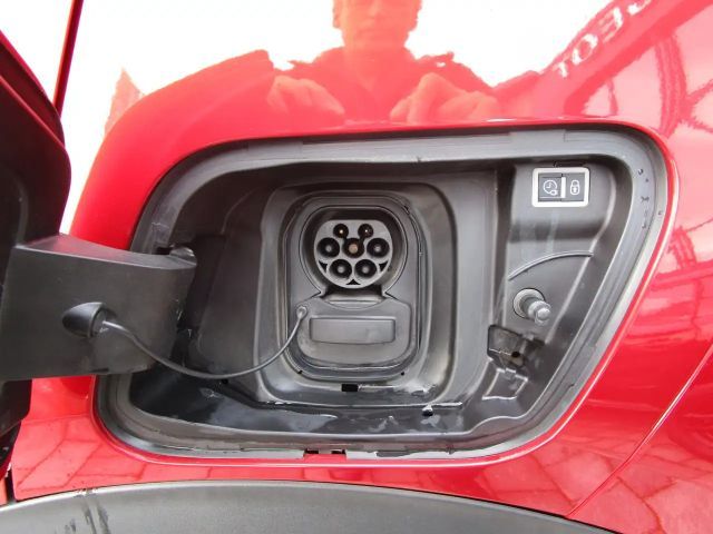 Peugeot E-2008 Active Pack