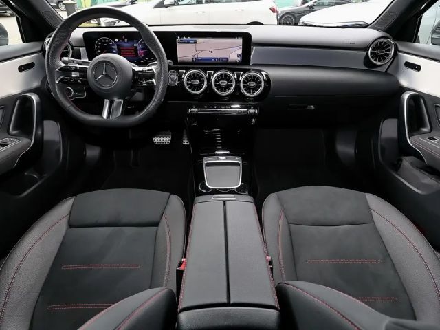 Mercedes-Benz A 200 AMG Line