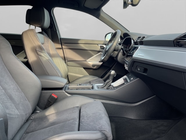 Audi Q3 35 TDI S-Tronic