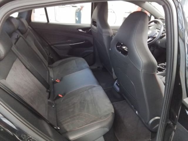 Volkswagen ID.5 NP74 Pano DCC Harman HUD Wärmepumpe