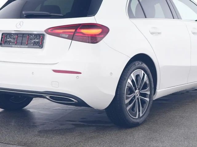 Mercedes-Benz A 180 , AHK, 7G-DCT, Progr. Advanced, Winter-Pak., Ka...