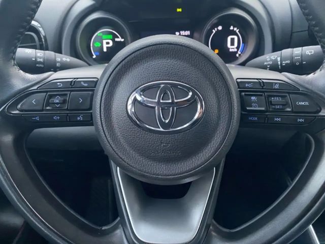 Toyota Yaris Hatchback Hybride Team D