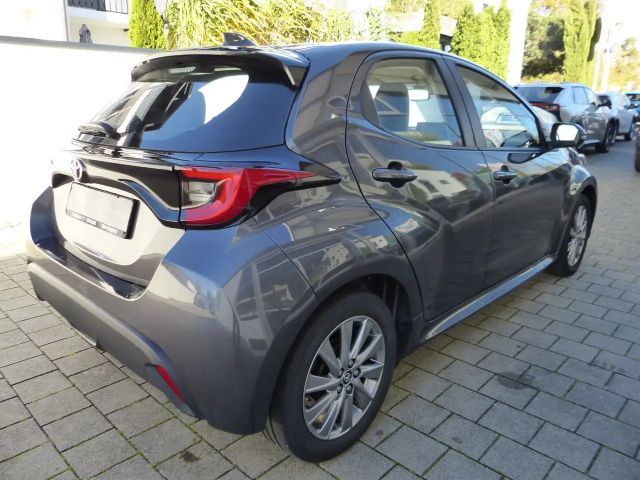 Toyota Yaris 1.5 VVT-iE Klimaautom. LED SHZ Alu