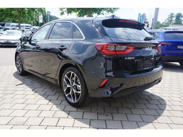 Kia Ceed 1.0T 100 Ultimate Edition Navi Kamera Indukt. 17''