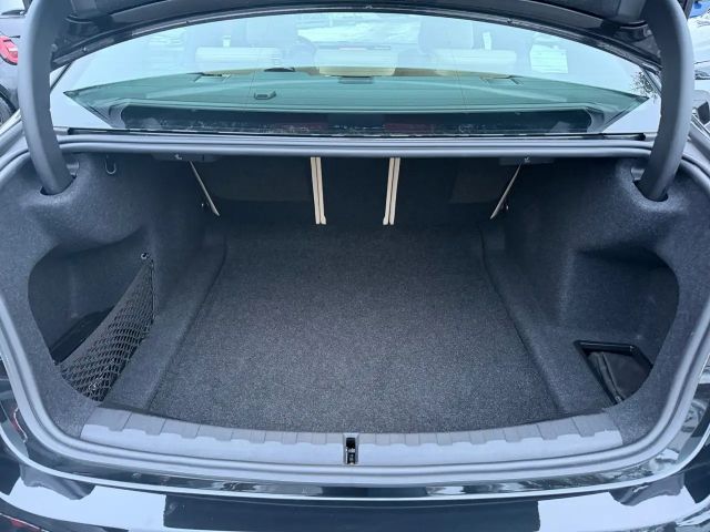 BMW 320 320d M-Sport Sedan