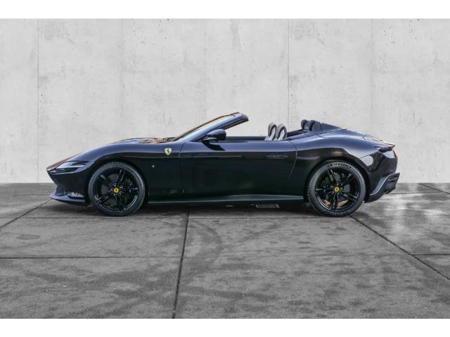 Ferrari Roma Spider