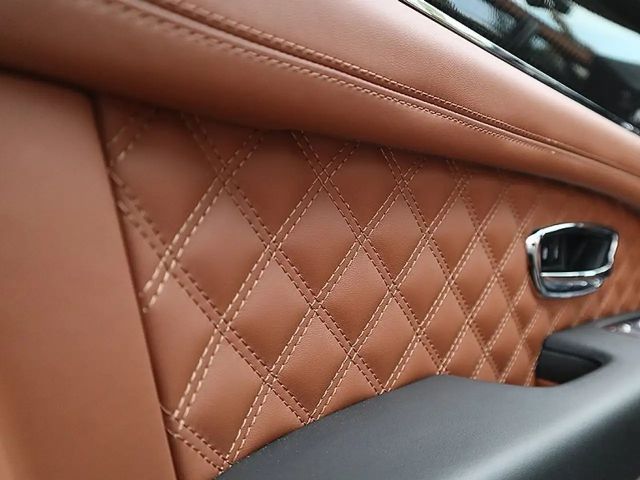 Bentley Bentayga V8