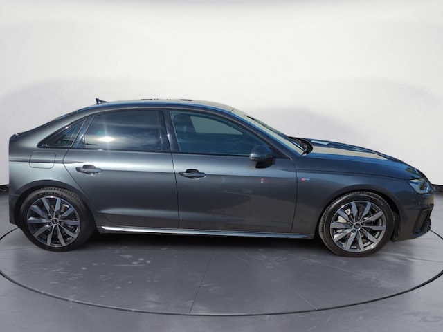 Audi A4 40 TDI Quattro S-Line S-Tronic Sedan