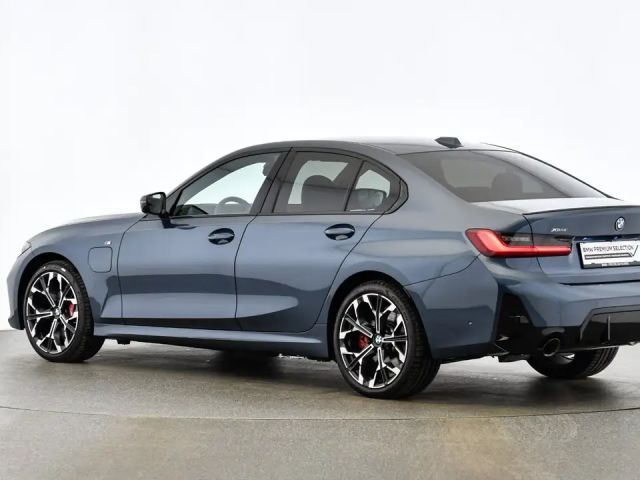BMW 330 330e Sedan xDrive