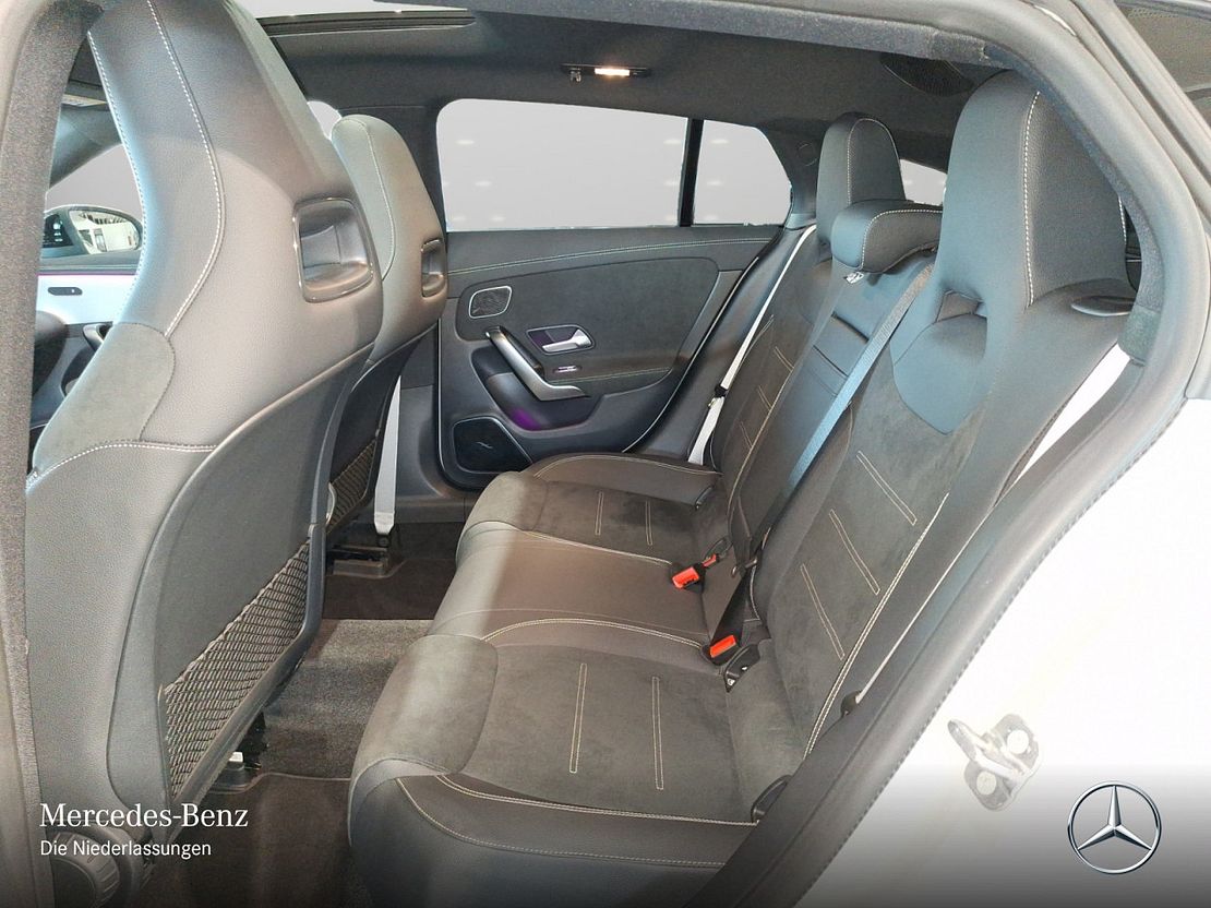 Mercedes-Benz CLA 200 AMG Line Shooting Brake