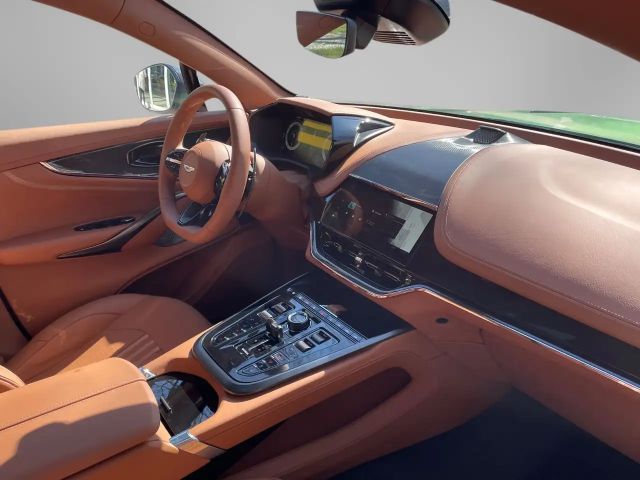 Aston Martin DBX 707 MY25 Full Carbon