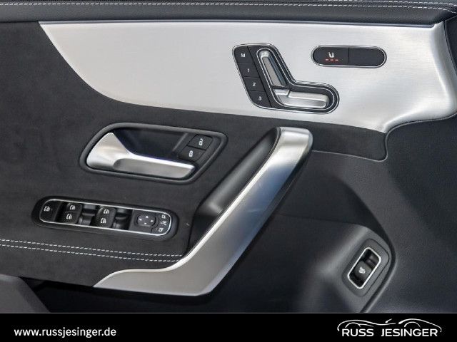 Mercedes-Benz CLA 220 4MATIC Coupé