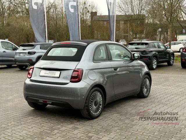 Fiat 500e Cabrio+JBL+Navi+Rückfahrkam.+PDC+Klimaaut.
