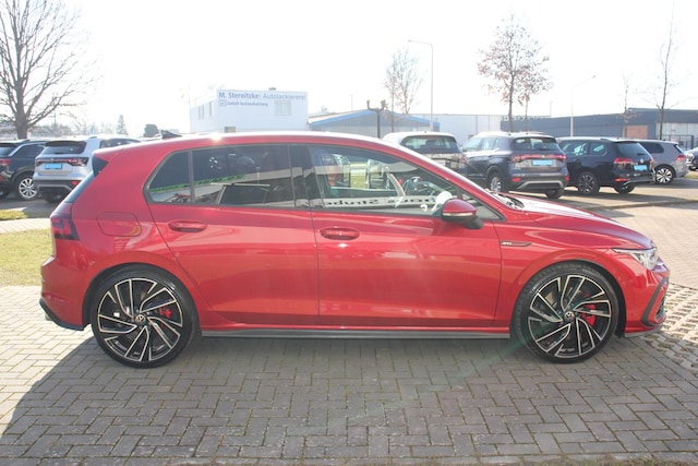 Volkswagen Golf 2.0 TSI DSG Golf VIII