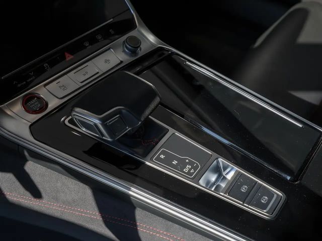 Audi RS6 Avant Performance Quattro