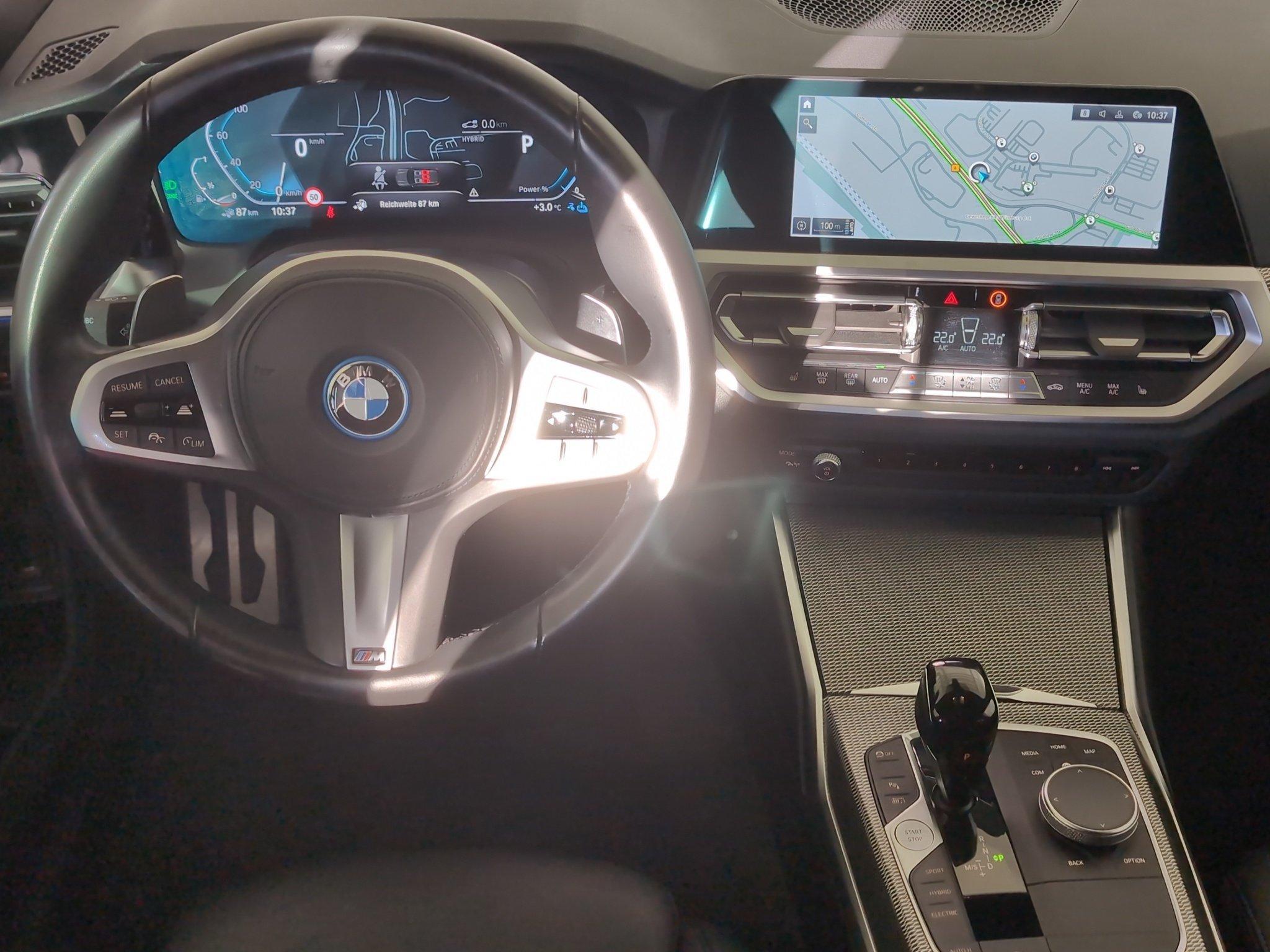 BMW 330 330e Touring