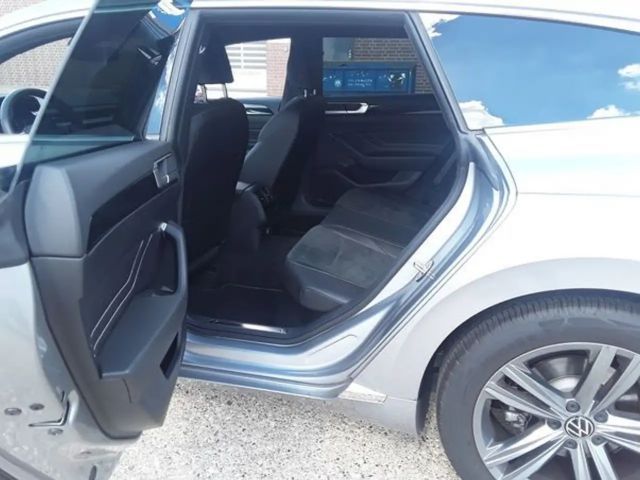 Volkswagen Arteon 2.0 TSI R-Line