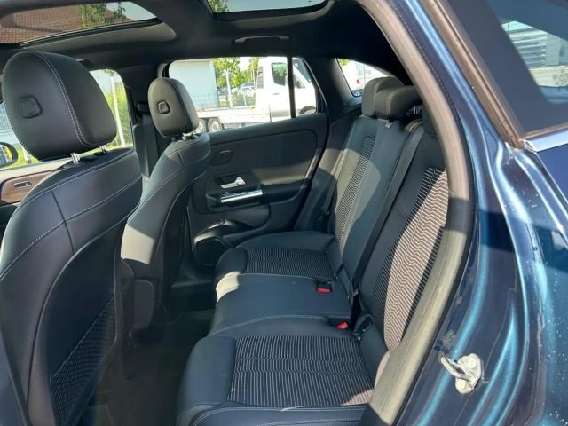 Mercedes-Benz GLA 250 4MATIC Progressive