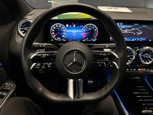 Mercedes-Benz GLA 200 AMG Line