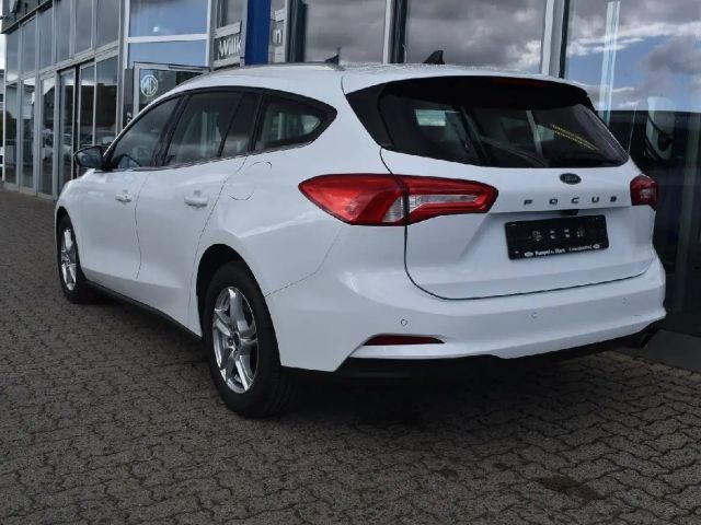 Ford Focus Cool & Connect