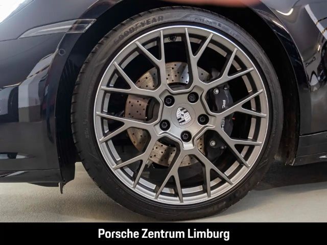 Porsche 992 Cabrio Carrera