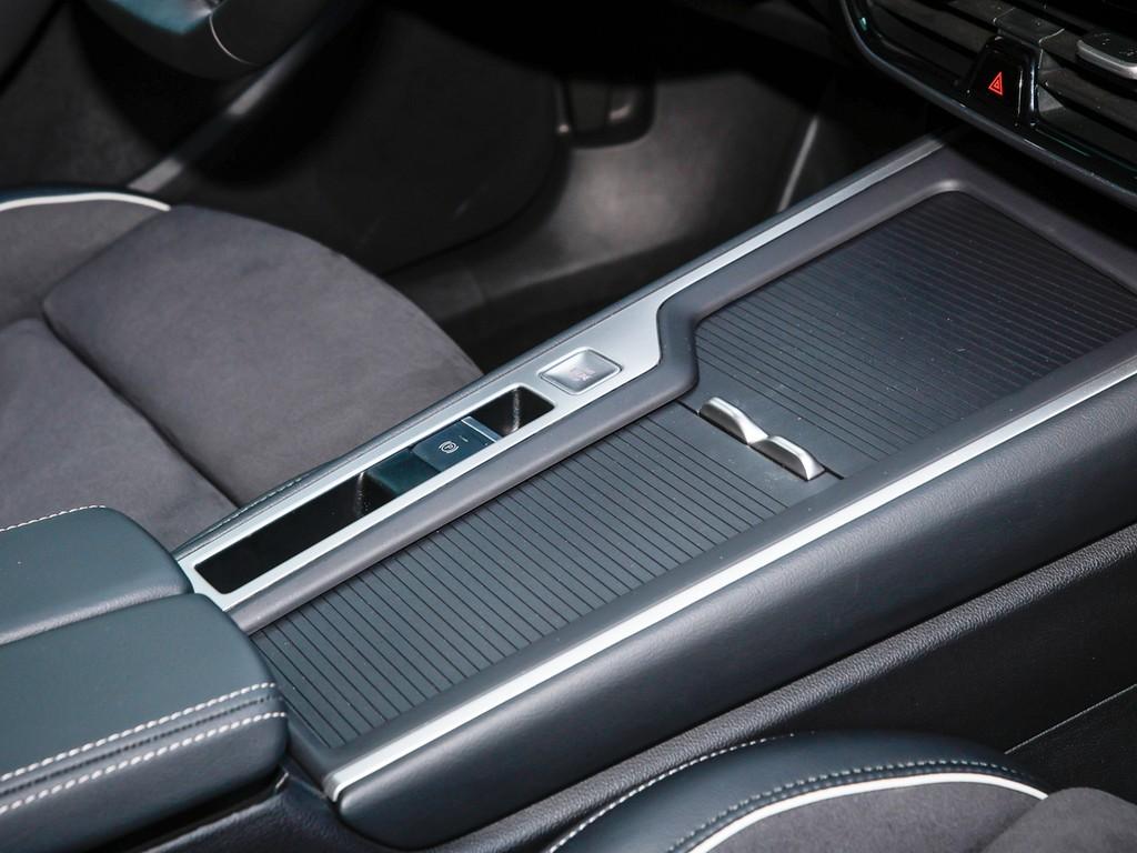 Volkswagen Passat 2.0 TDI Business DSG Variant