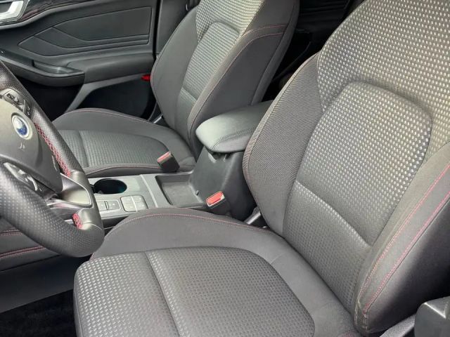 Ford Focus ST Line Wagon