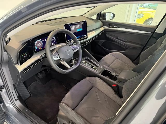 Volkswagen Golf DSG Life