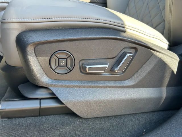 Audi SQ8 SUV AHK+HD-MATRIX+360 KAM+HUD+MASSAGE