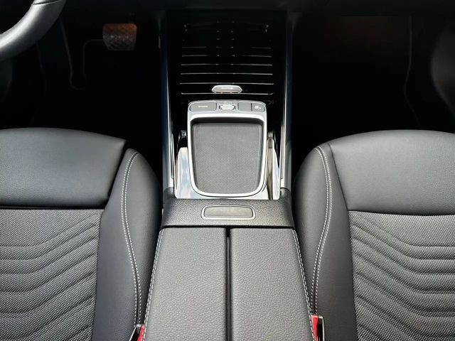 Mercedes-Benz B 180 B 180 d Sedan