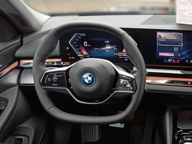 BMW i5 Sedan eDrive40