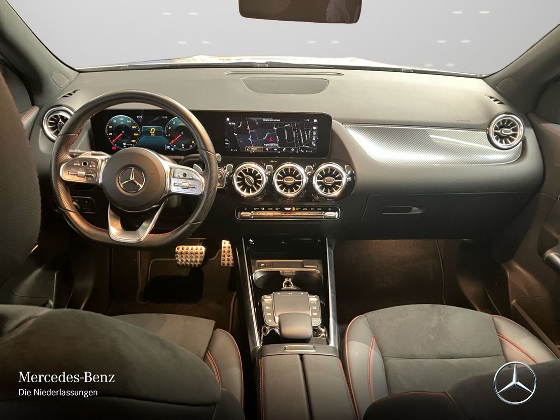 Mercedes-Benz GLA 250 4MATIC AMG Line