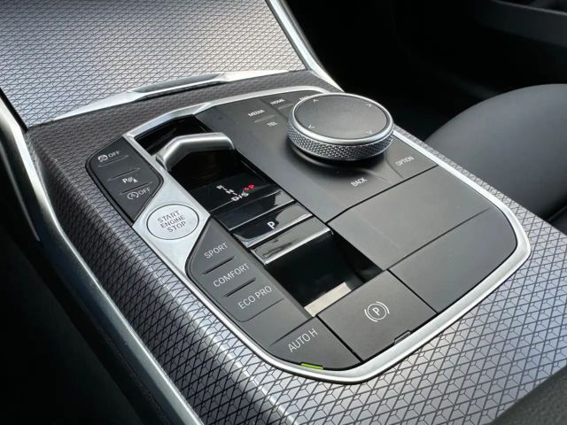 BMW 330 330i M-Sport Touring xDrive