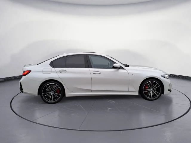 BMW 330 330i M-Sport Sedan xDrive