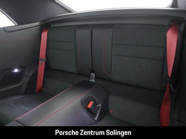 Porsche 992 Cabrio Carrera GTS