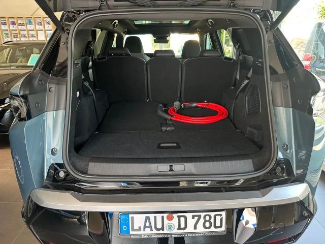 Peugeot E-5008 GT-Line