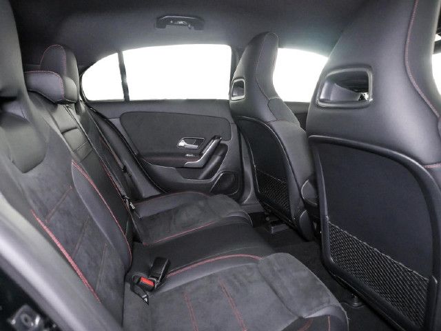 Mercedes-Benz A 200 A 200 d