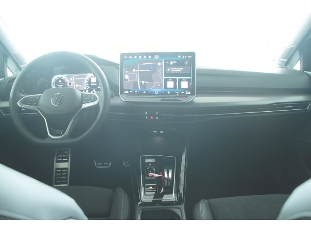 Volkswagen Golf 1.5 eTSI DSG