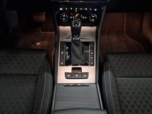 Skoda Superb 2.0 TDI Ambition Combi