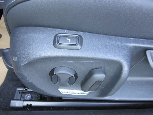 Volkswagen Passat 1.5 eTSI Business Variant