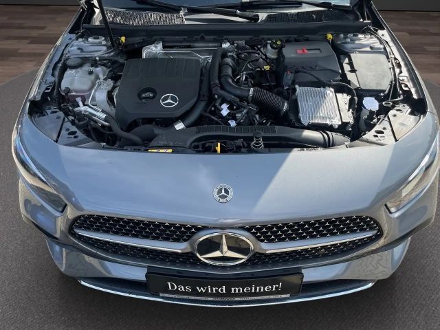 Mercedes-Benz A 180 AMG Line