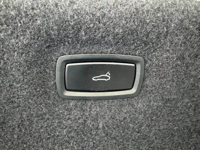 Porsche Taycan S Turbo